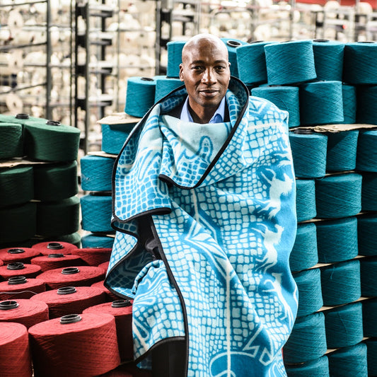 Basotho - King Letsie III 60 | Peacock/Lt Aqua/Natural