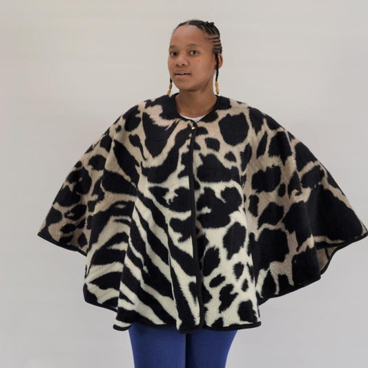 Wearing Cape - Safari Park | Black/Cobblestone